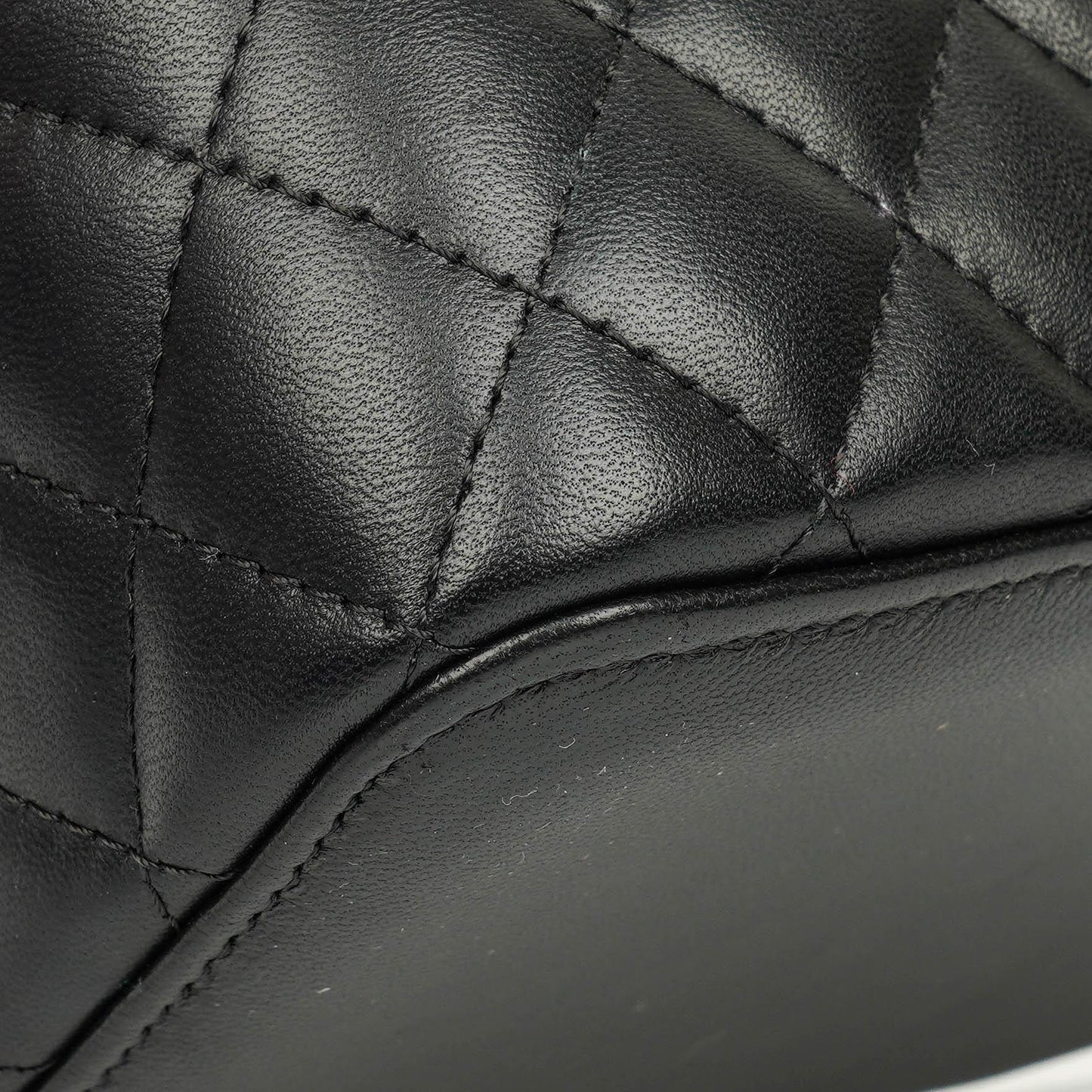 Chanel Vanity Case in Schwarz mit Steppung