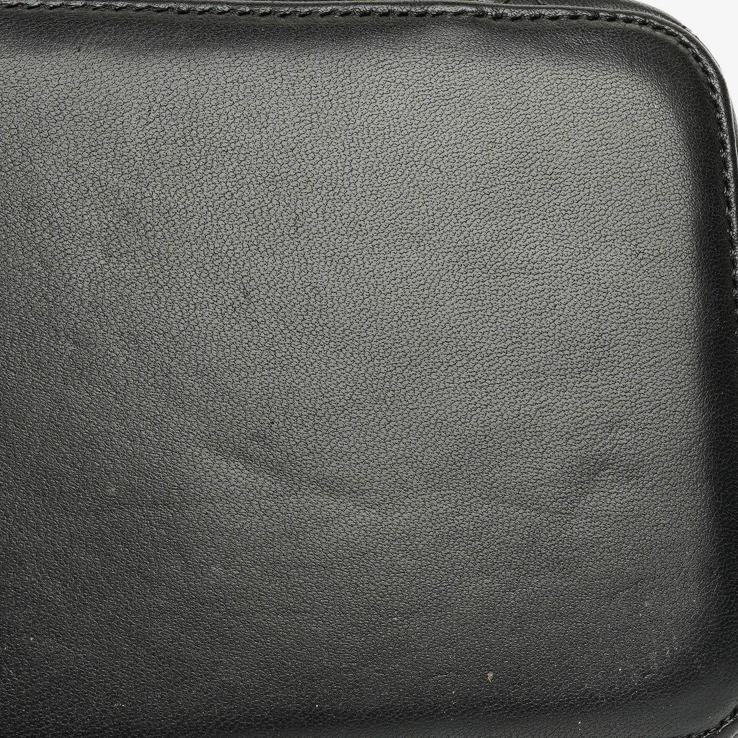 Chanel Vanity Case in Schwarz mit Steppung