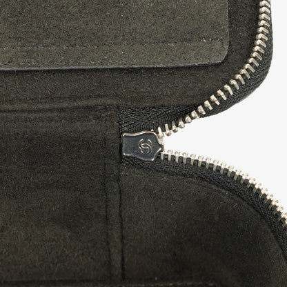 Chanel Vanity Case in Schwarz mit Steppung