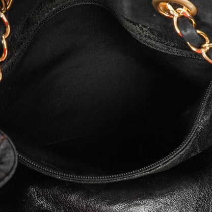 Chanel Chocolate Bar Kordelzug-Tote aus schwarzem gestepptem Wildleder