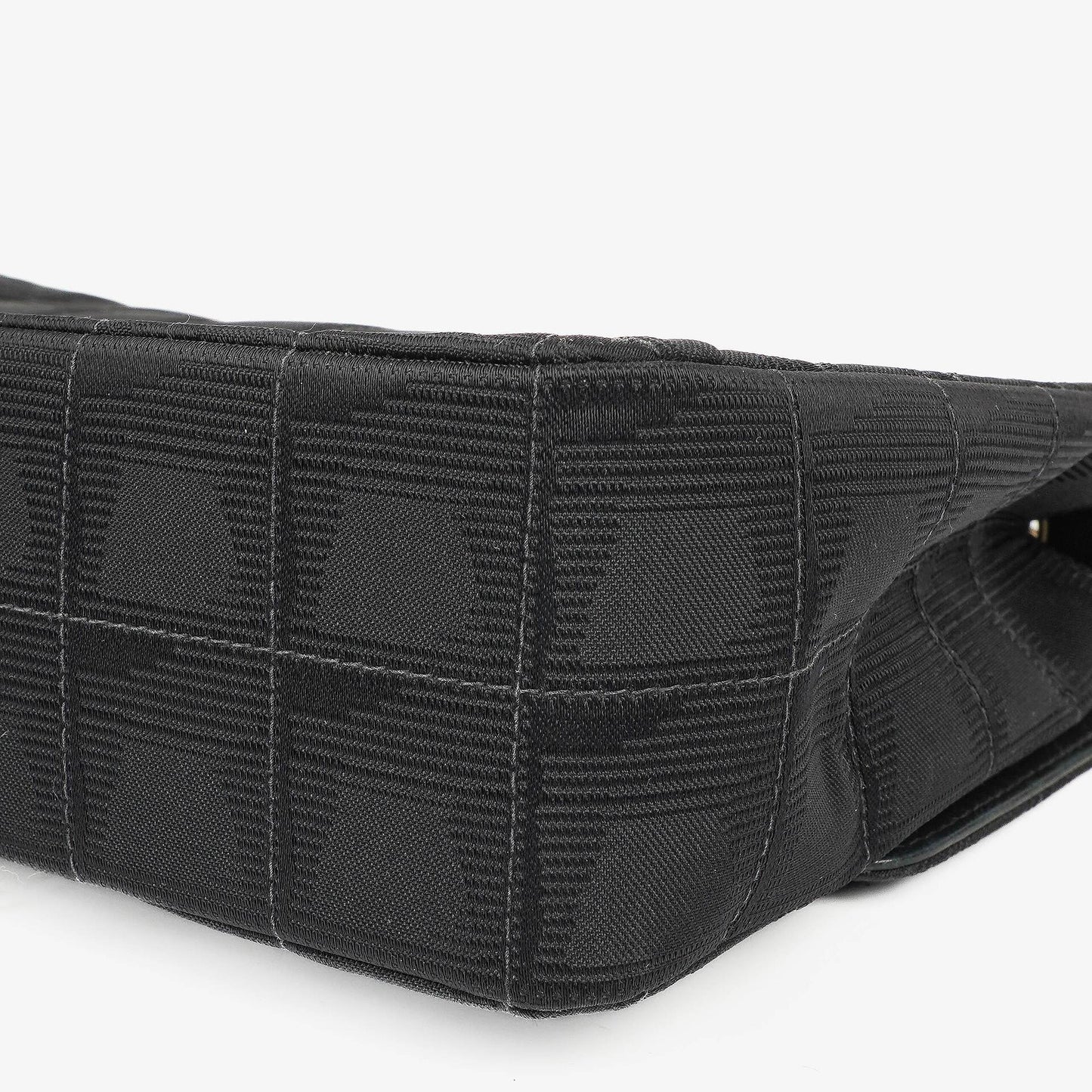 Chanel Travel Line Chocolate Bar Single Flap Tasche in Schwarz