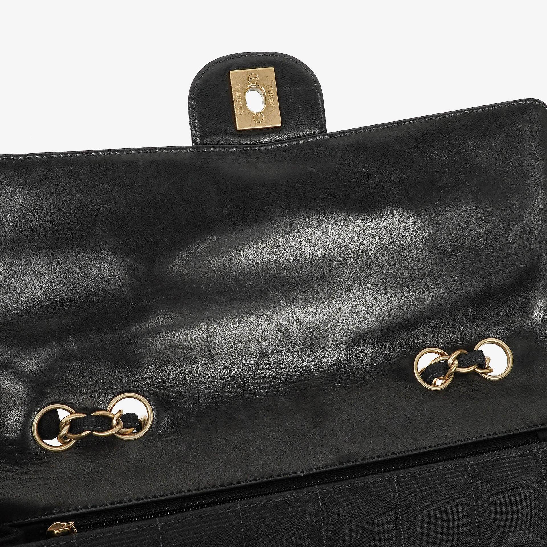 Chanel Travel Line Chocolate Bar Single Flap Tasche in Schwarz