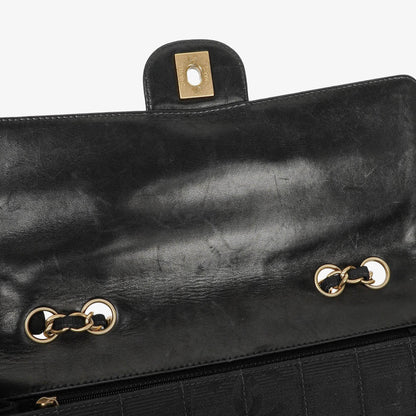 Chanel Travel Line Chocolate Bar Single Flap Tasche in Schwarz
