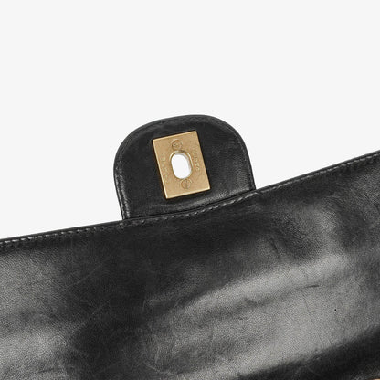 Chanel Travel Line Chocolate Bar Single Flap Tasche in Schwarz