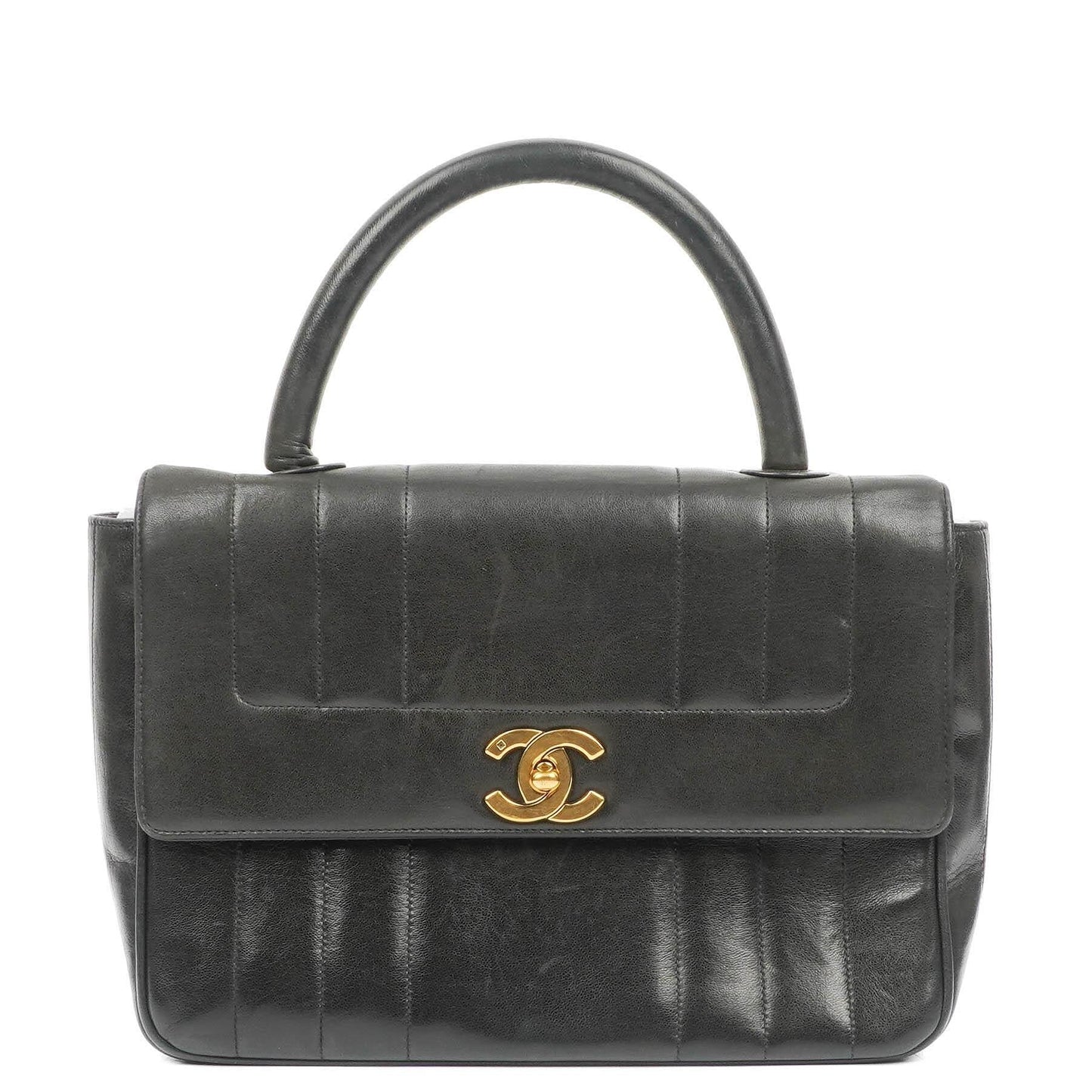 Chanel Kelly Flap Tasche aus schwarzem vertikal gestepptem Lammleder