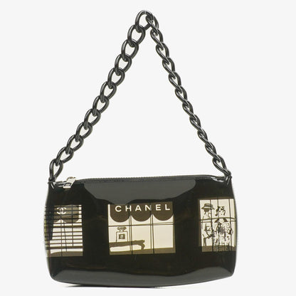 Chanel Schultertasche aus schwarzem Vinyl mit Maison-Fensterdruck, 2003-2004