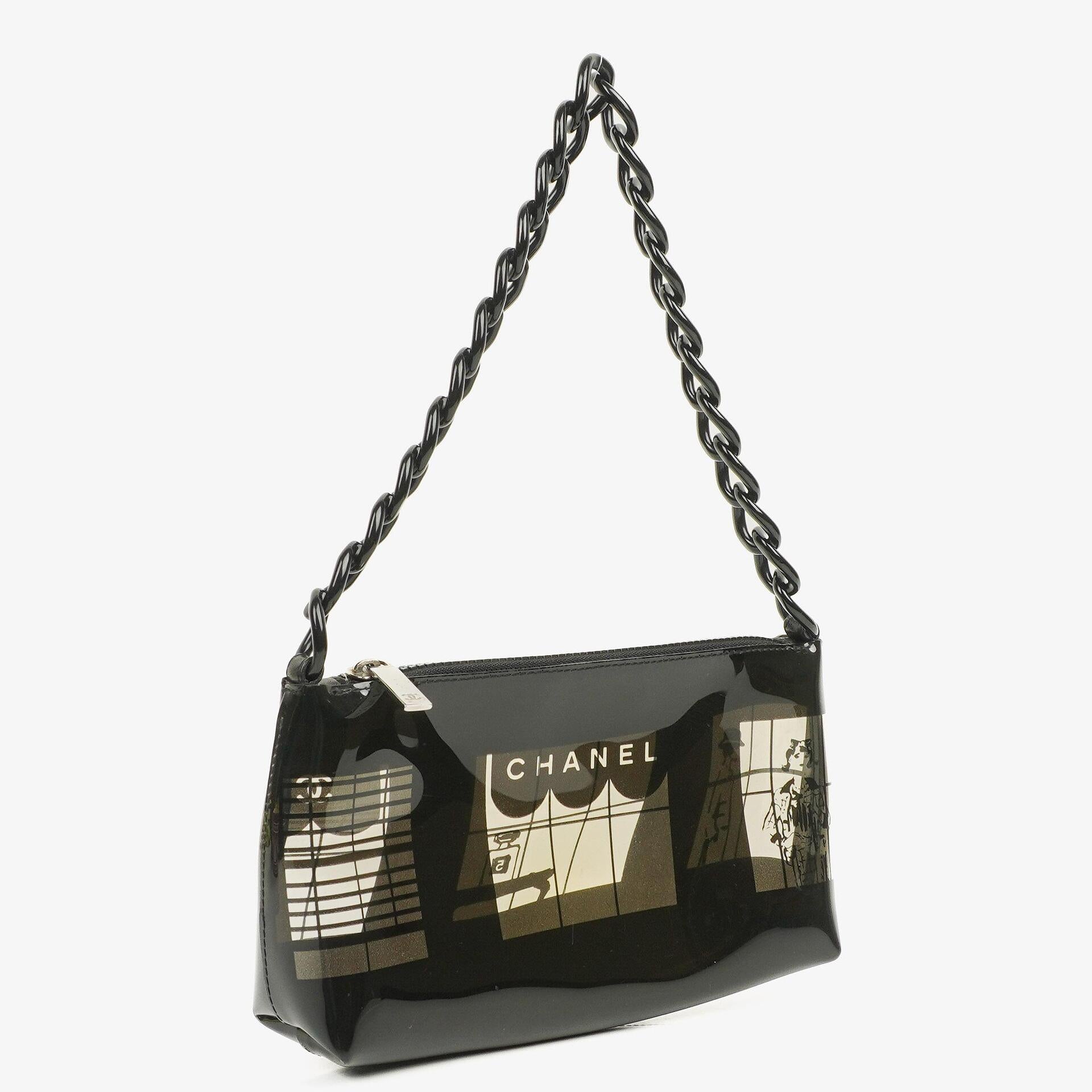 Chanel Schultertasche aus schwarzem Vinyl mit Maison-Fensterdruck, 2003-2004