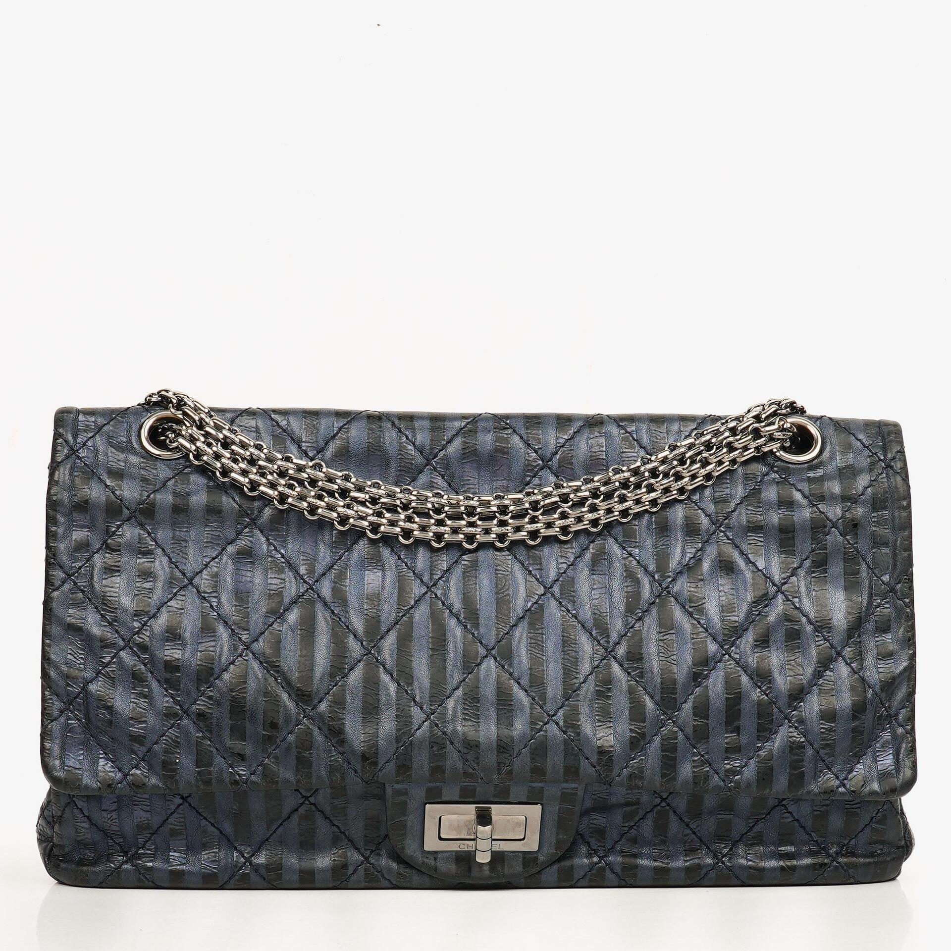 Chanel 2.55 Reissue 227 Jumbo Flap Tasche in Blau Metallic gestreiftem gestepptem Kalbsleder