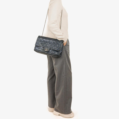 Chanel 2.55 Reissue 227 Jumbo Flap Tasche in Blau Metallic gestreiftem gestepptem Kalbsleder