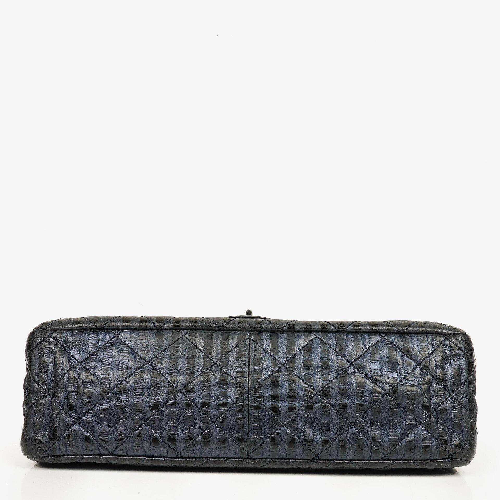 Chanel 2.55 Reissue 227 Jumbo Flap Tasche in Blau Metallic gestreiftem gestepptem Kalbsleder