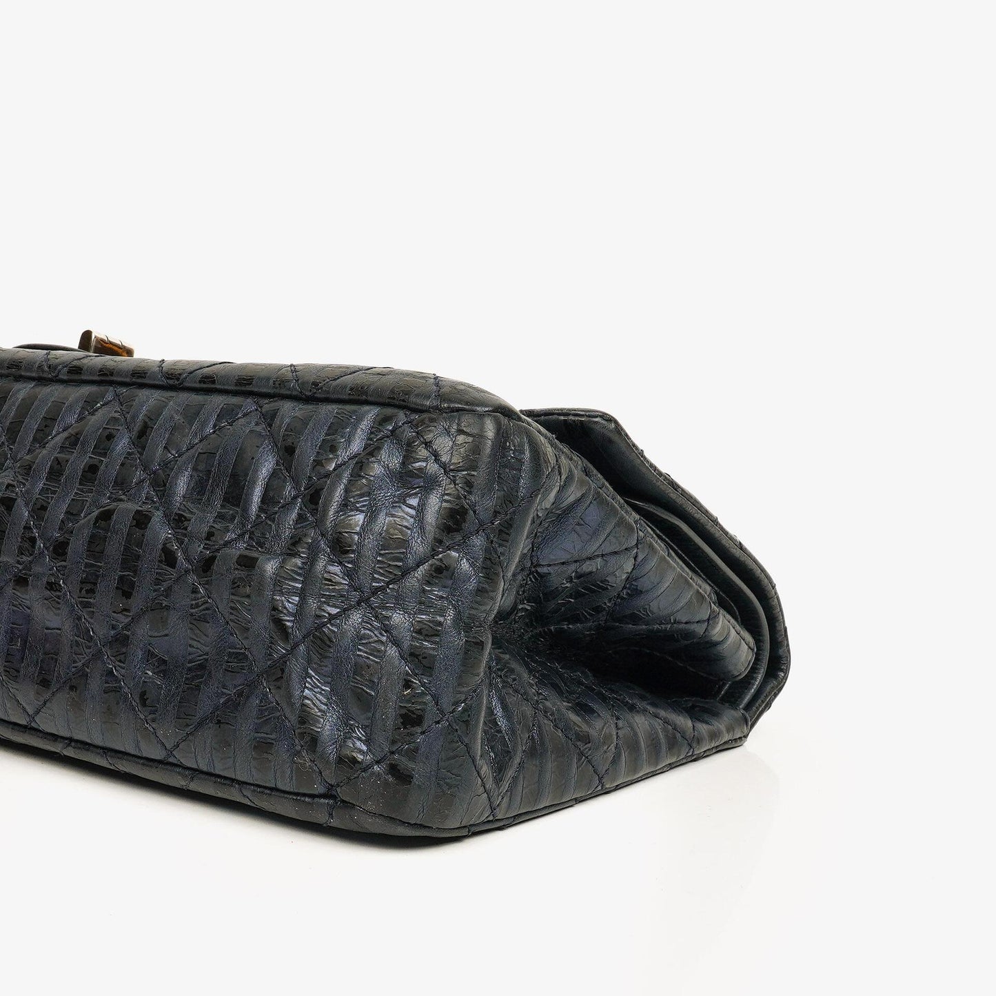 Chanel 2.55 Reissue 227 Jumbo Flap Tasche in Blau Metallic gestreiftem gestepptem Kalbsleder