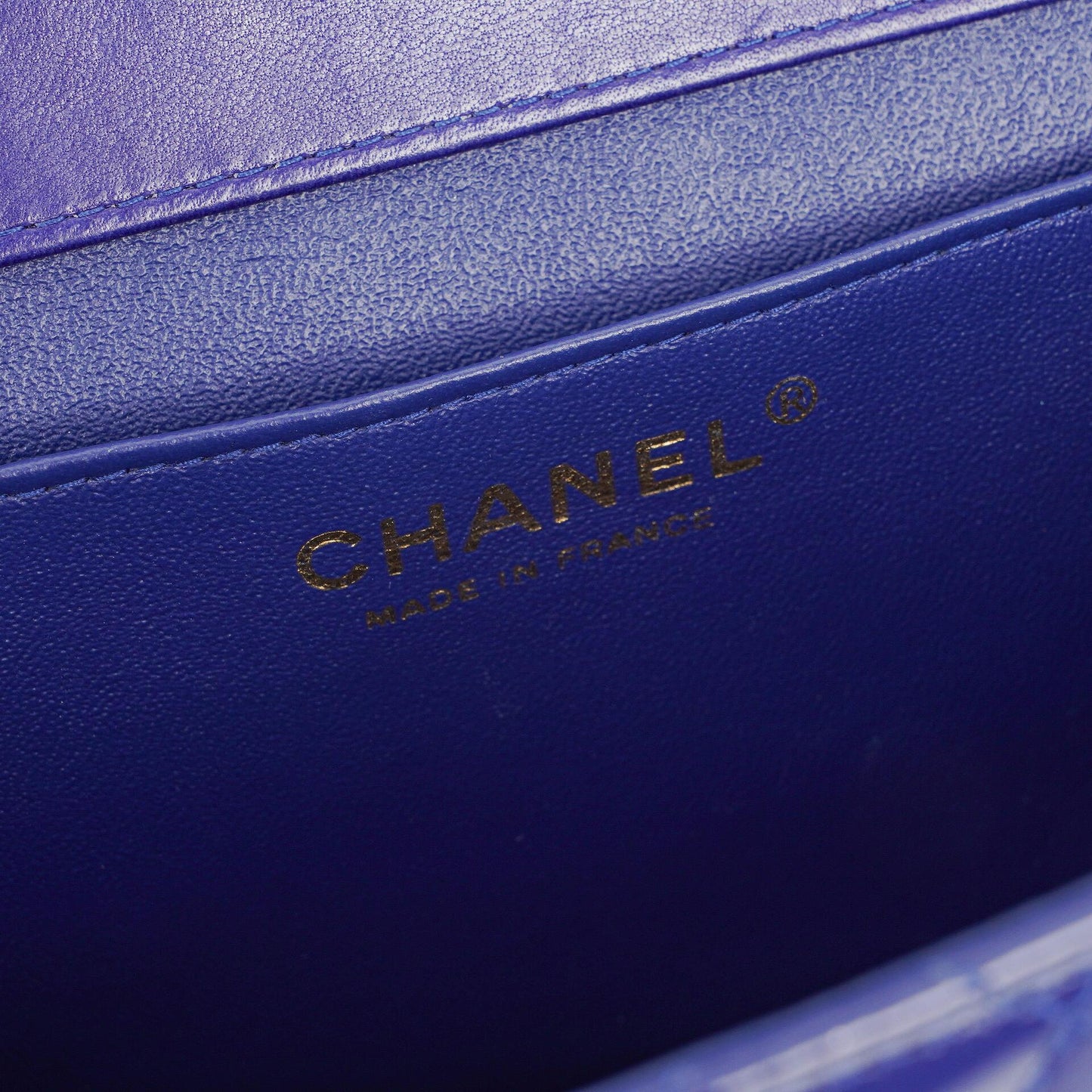 Chanel Blue Steppierte Lackleder Lange Flap-Tasche