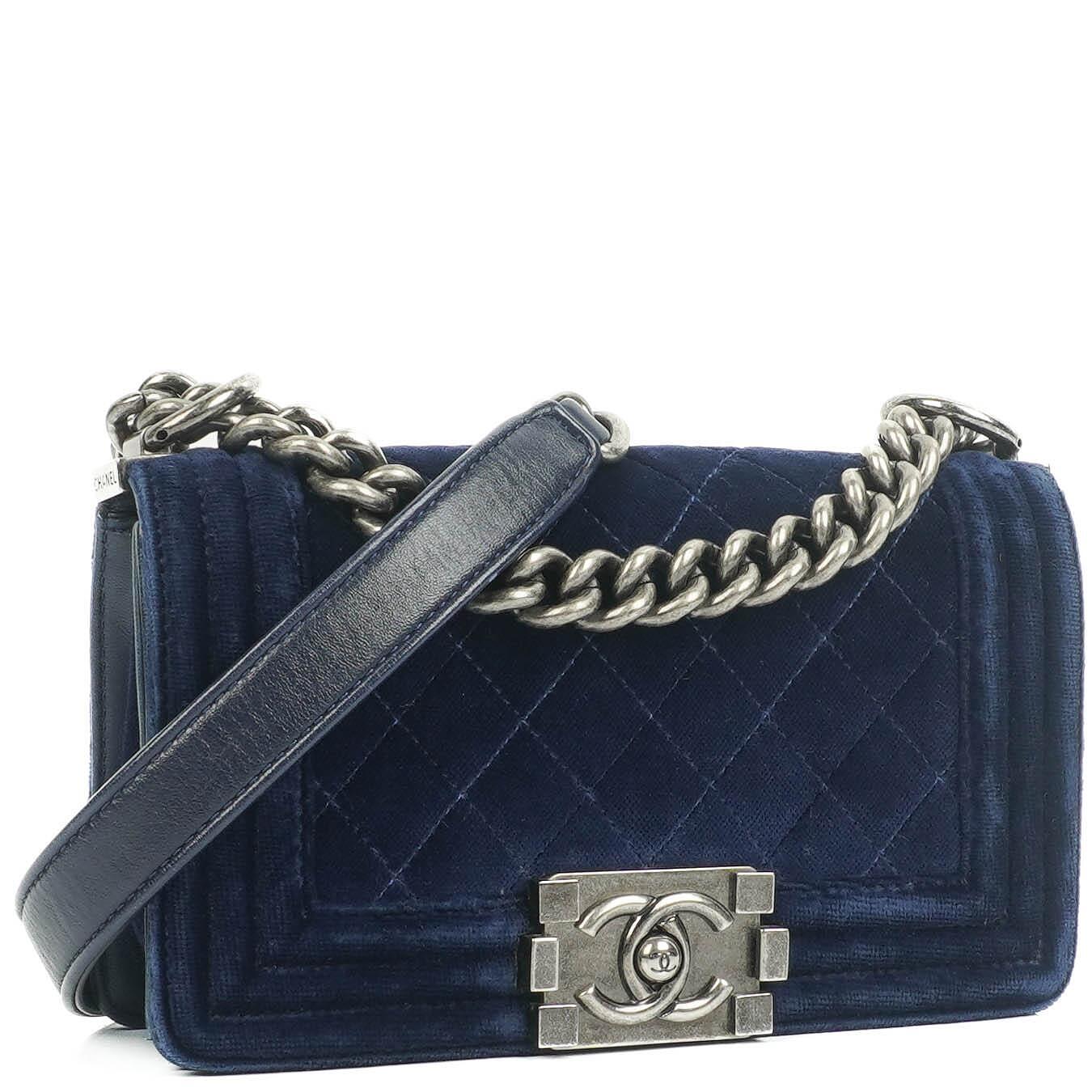 Chanel kleine Boy Flap Tasche aus blauem Samt mit Ruthenium-Hardware