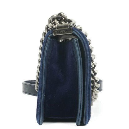 Chanel kleine Boy Flap Tasche aus blauem Samt mit Ruthenium-Hardware