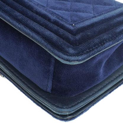 Chanel kleine Boy Flap Tasche aus blauem Samt mit Ruthenium-Hardware