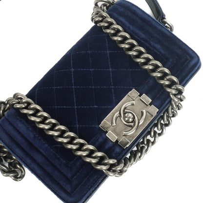 Chanel kleine Boy Flap Tasche aus blauem Samt mit Ruthenium-Hardware