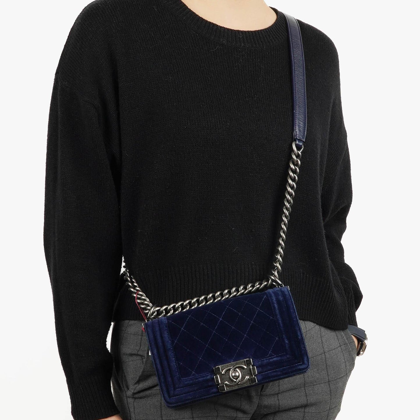 Chanel kleine Boy Flap Tasche aus blauem Samt mit Ruthenium-Hardware