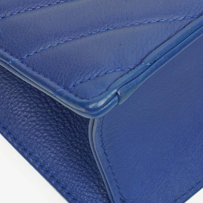 Chanel kleine Envelope Flap-Tasche aus blauem Chevron-Leder