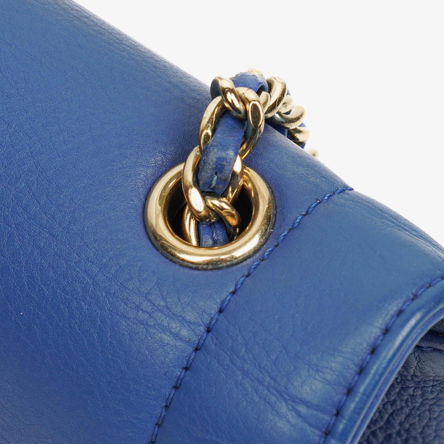 Chanel kleine Envelope Flap-Tasche aus blauem Chevron-Leder