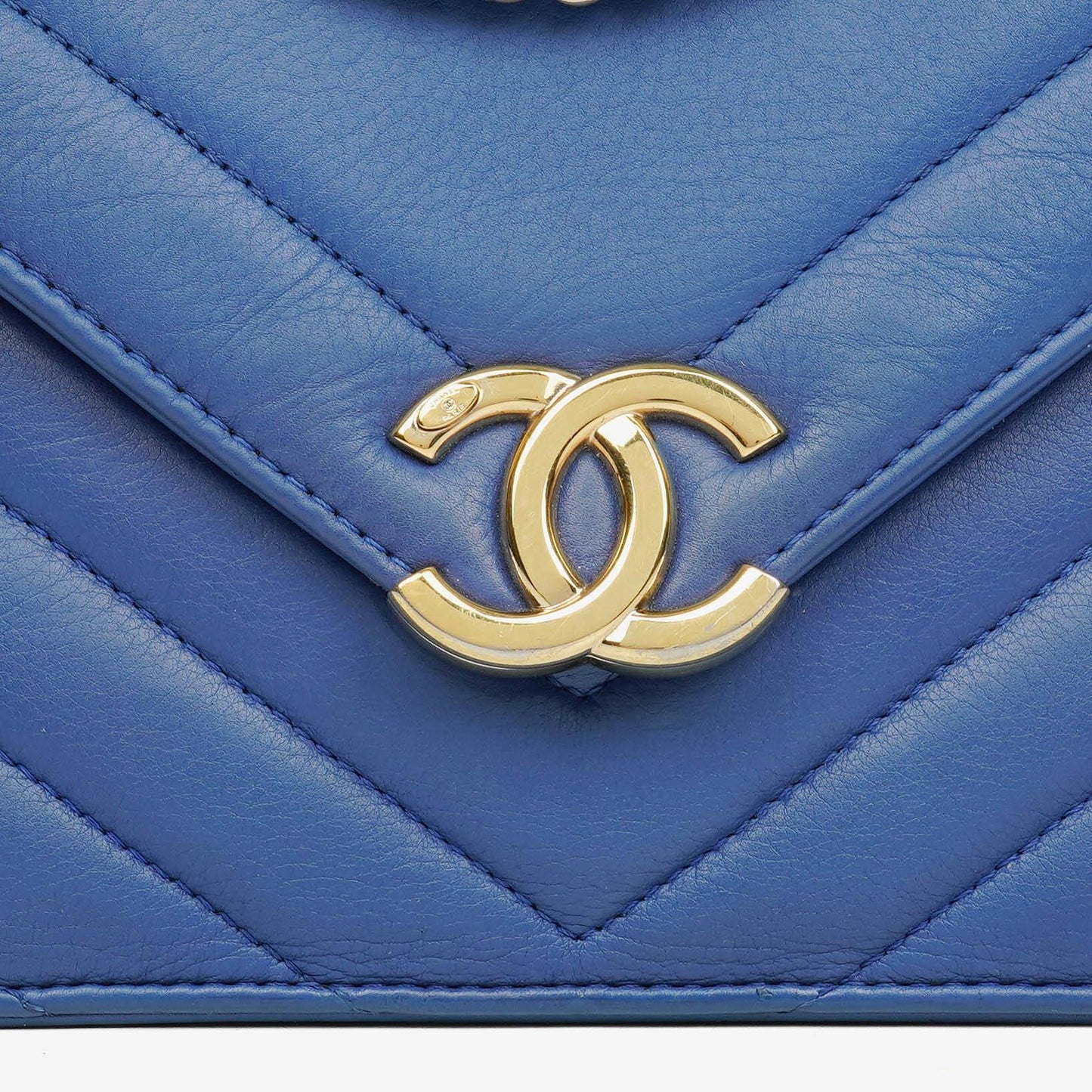 Chanel kleine Envelope Flap-Tasche aus blauem Chevron-Leder
