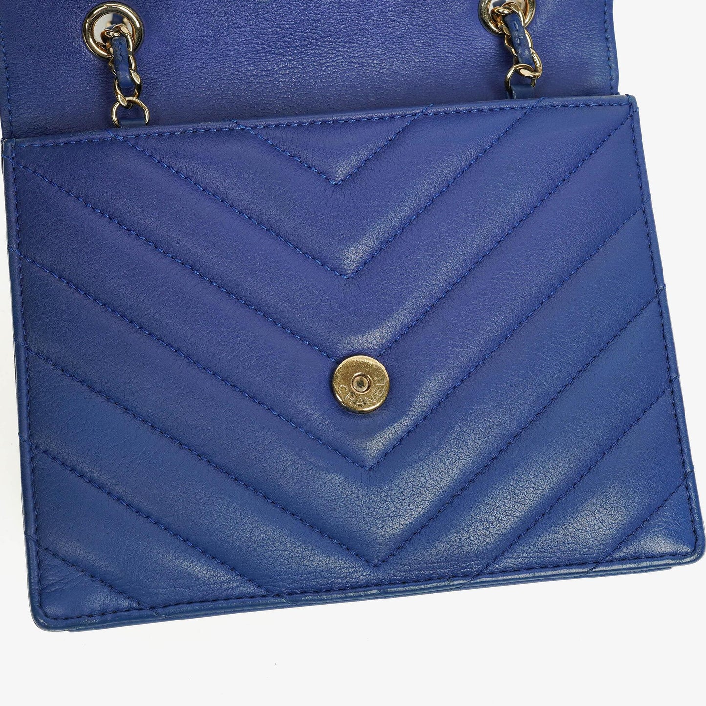 Chanel kleine Envelope Flap-Tasche aus blauem Chevron-Leder
