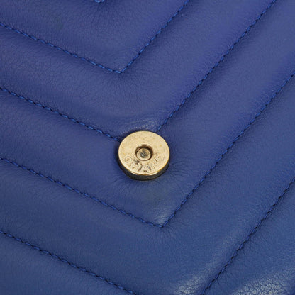 Chanel kleine Envelope Flap-Tasche aus blauem Chevron-Leder