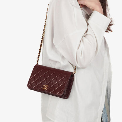 Chanel Mini Classic WOC Full Flap Geldbörse mit Kette aus gestepptem bordeauxfarbenem Lammleder mit 24K vergoldeter Hardware