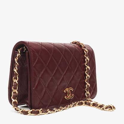 Chanel Mini Classic WOC Full Flap Geldbörse mit Kette aus gestepptem bordeauxfarbenem Lammleder mit 24K vergoldeter Hardware