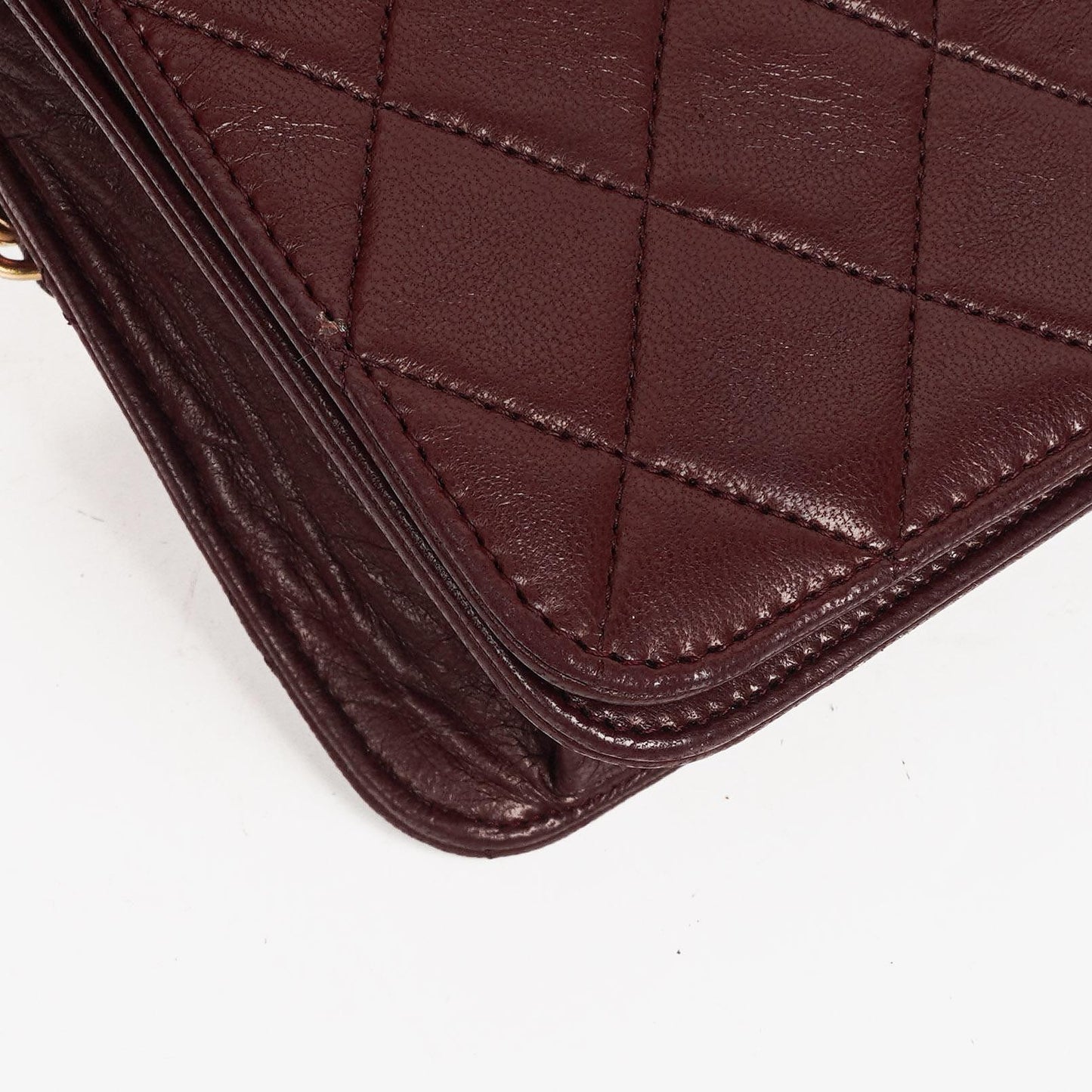 Chanel Mini Classic WOC Full Flap Geldbörse mit Kette aus gestepptem bordeauxfarbenem Lammleder mit 24K vergoldeter Hardware