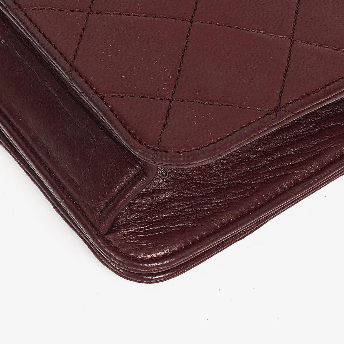 Chanel Mini Classic WOC Full Flap Geldbörse mit Kette aus gestepptem bordeauxfarbenem Lammleder mit 24K vergoldeter Hardware
