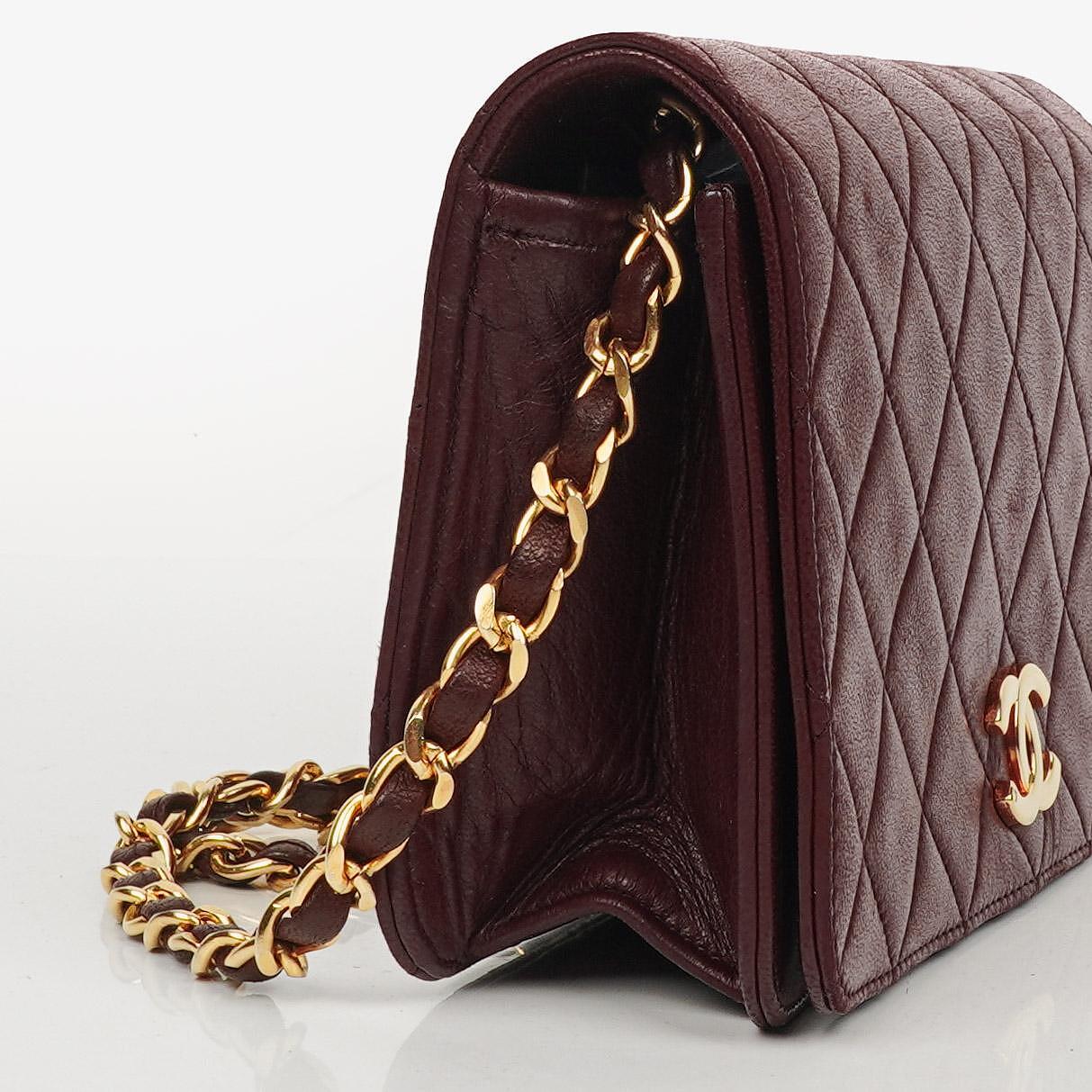 Chanel Mini Classic WOC Full Flap Geldbörse mit Kette aus gestepptem bordeauxfarbenem Lammleder mit 24K vergoldeter Hardware