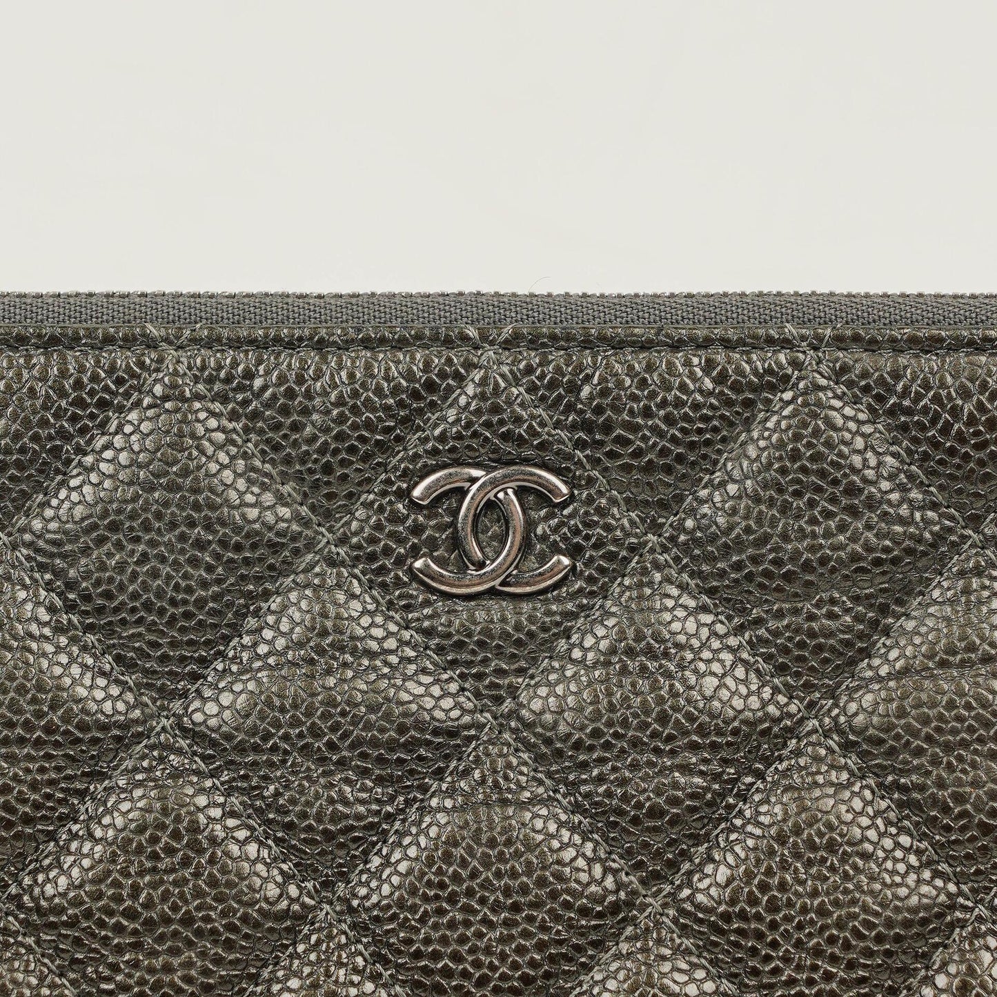 Chanel Boy Kosmetiktasche Groß Metallic Kaviar Steppung