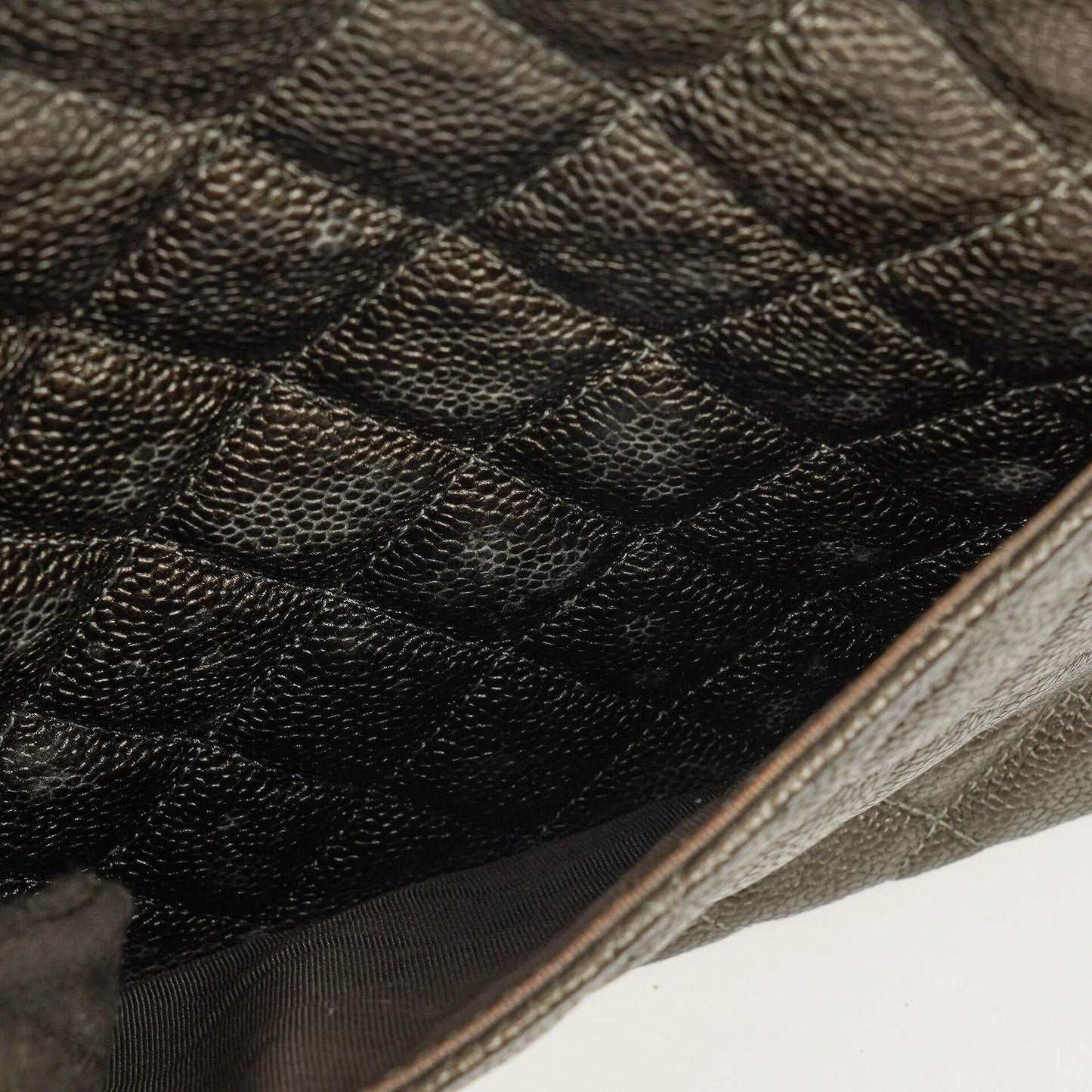 Chanel Boy Kosmetiktasche Groß Metallic Kaviar Steppung