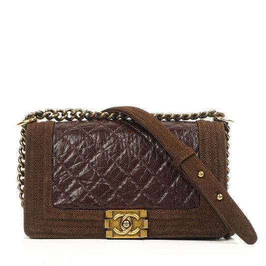 Chanel Boy Mittelgroße Flap Tasche Burgunder Gestepptes Abgenutztes Kalbsleder Gealterte Goldbeschläge, 2013-2014