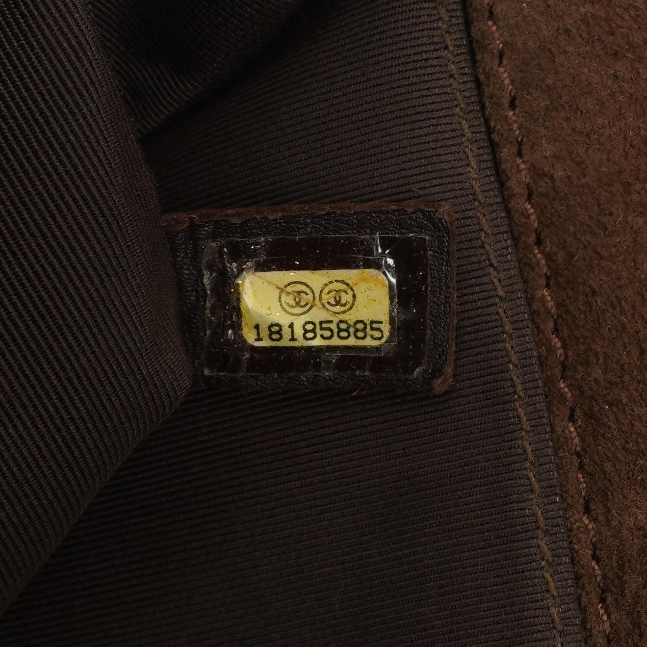 Chanel Boy Mittelgroße Flap Tasche Burgunder Gestepptes Abgenutztes Kalbsleder Gealterte Goldbeschläge, 2013-2014