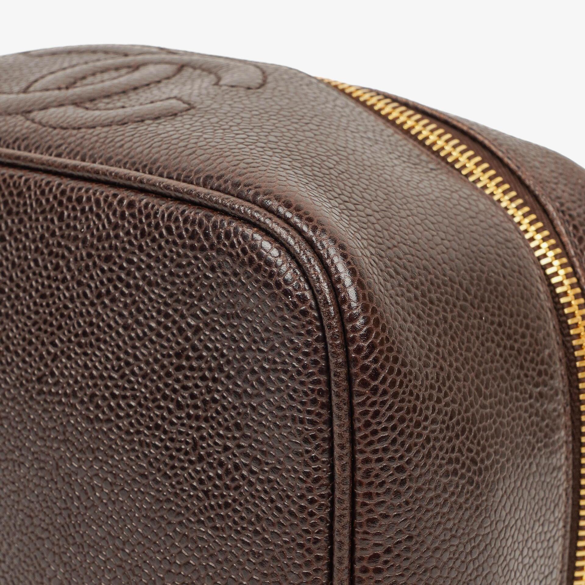 Chanel Braun Caviar Gestepptes Leder Timeless Kosmetiktasche