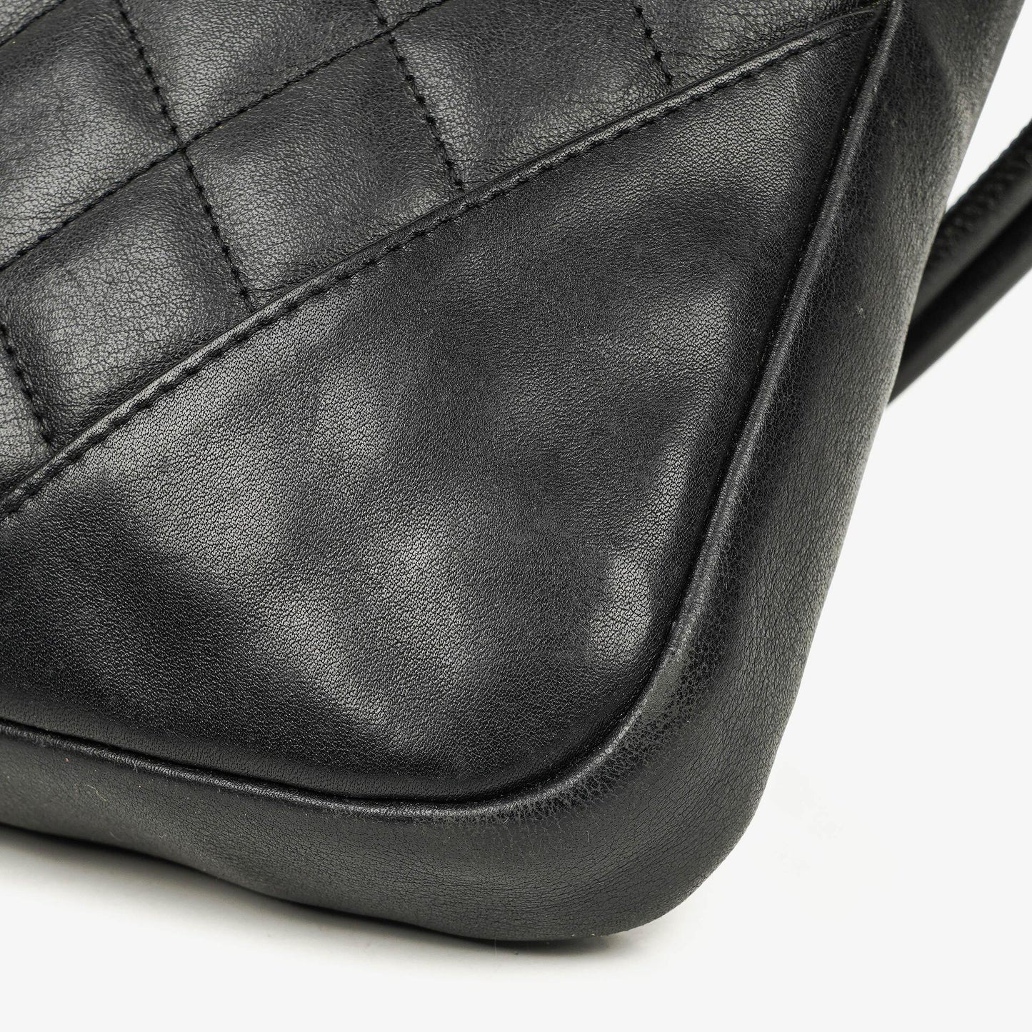 Chanel Cambon Medium Messenger Tasche aus schwarzem gestepptem Leder