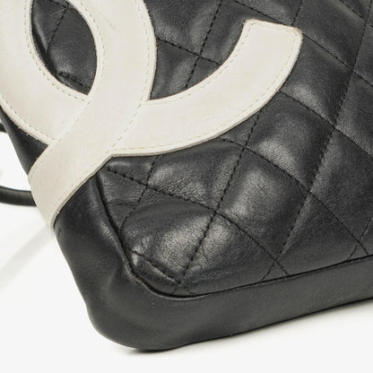 Chanel Cambon Medium Messenger Tasche aus schwarzem gestepptem Leder