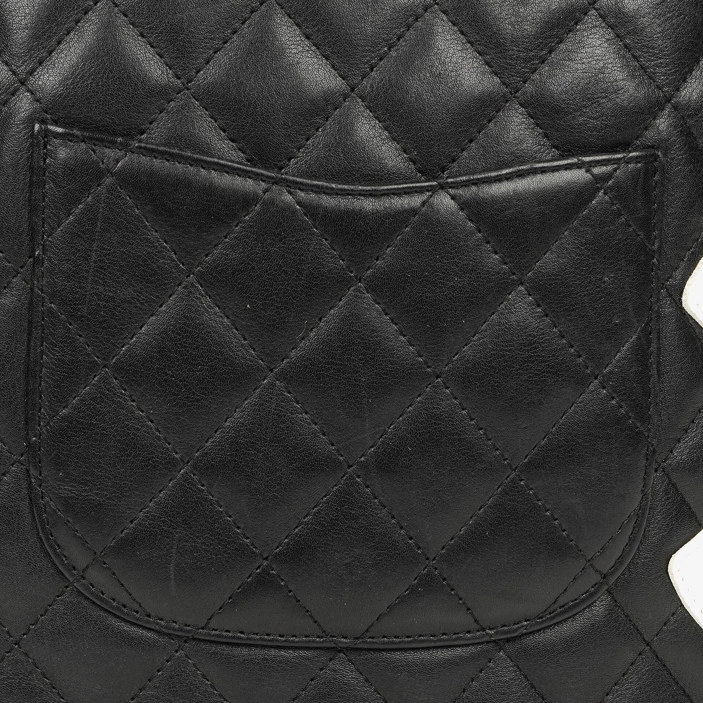 Chanel Cambon Medium Messenger Tasche aus schwarzem gestepptem Leder