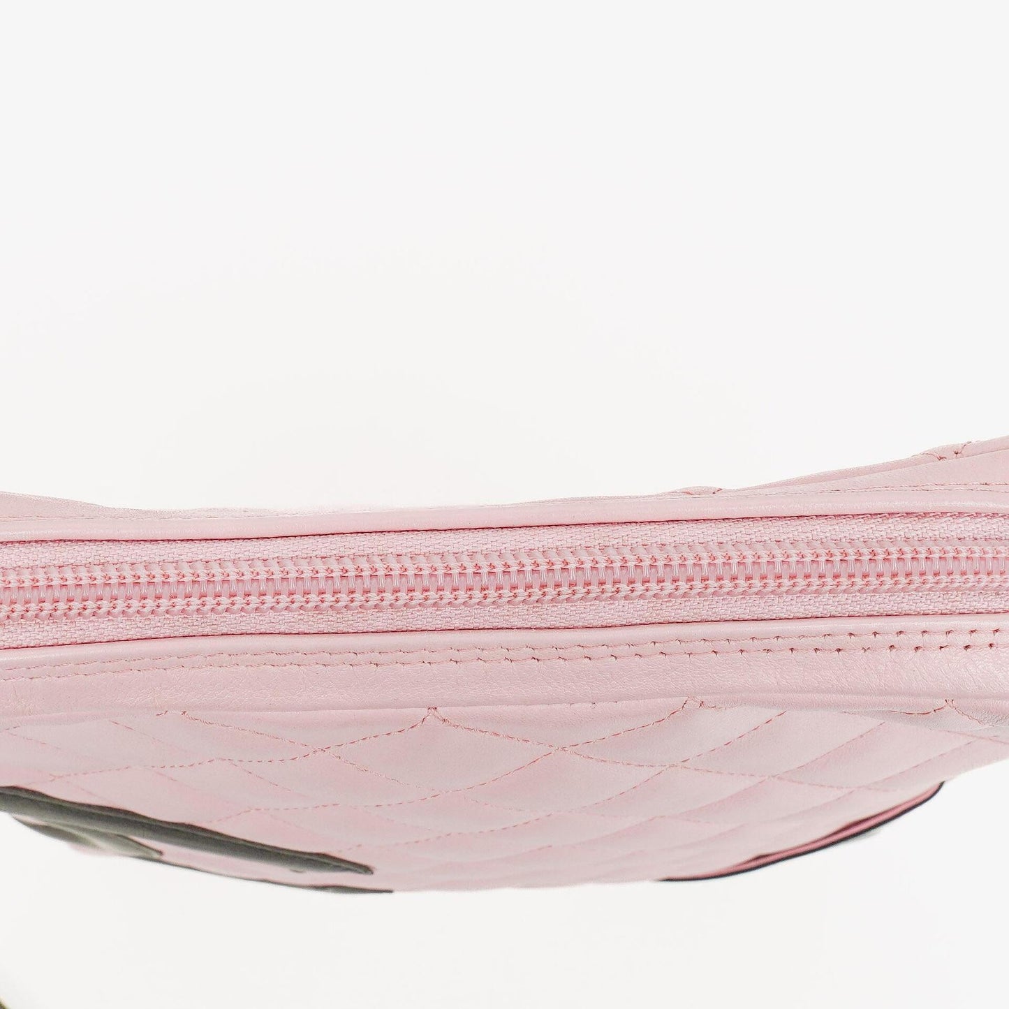 Chanel Cambon mittelgroße Messenger-Tasche aus rosa gestepptem Leder