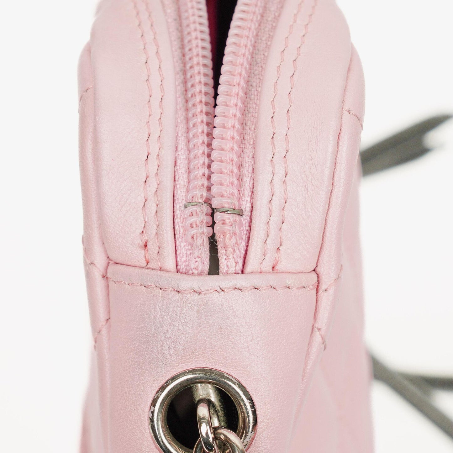 Chanel Cambon mittelgroße Messenger-Tasche aus rosa gestepptem Leder