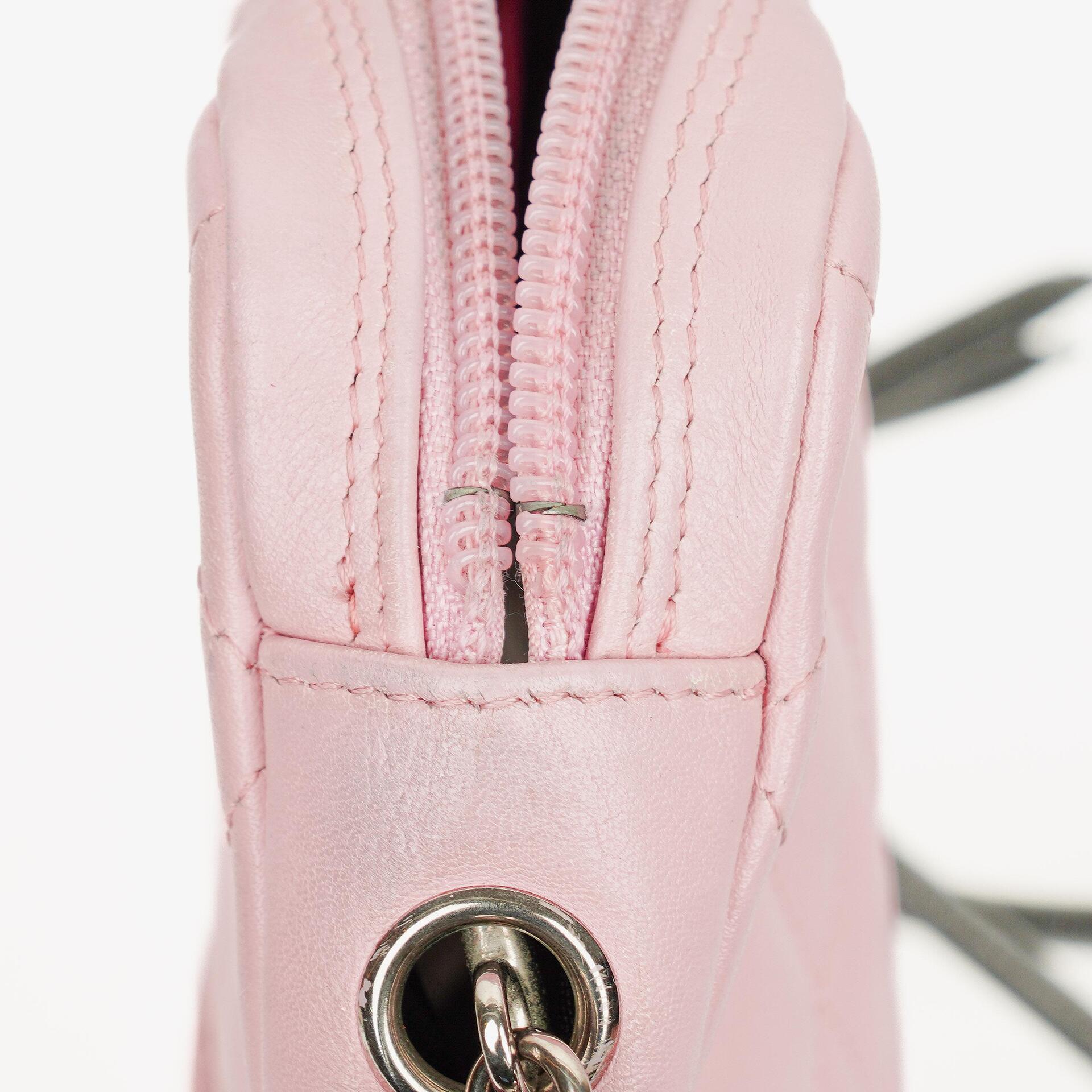 Chanel Cambon mittelgroße Messenger-Tasche aus rosa gestepptem Leder