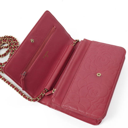 Chanel Camelia Wallet on Chain WOC aus pink geprägtem Lammleder