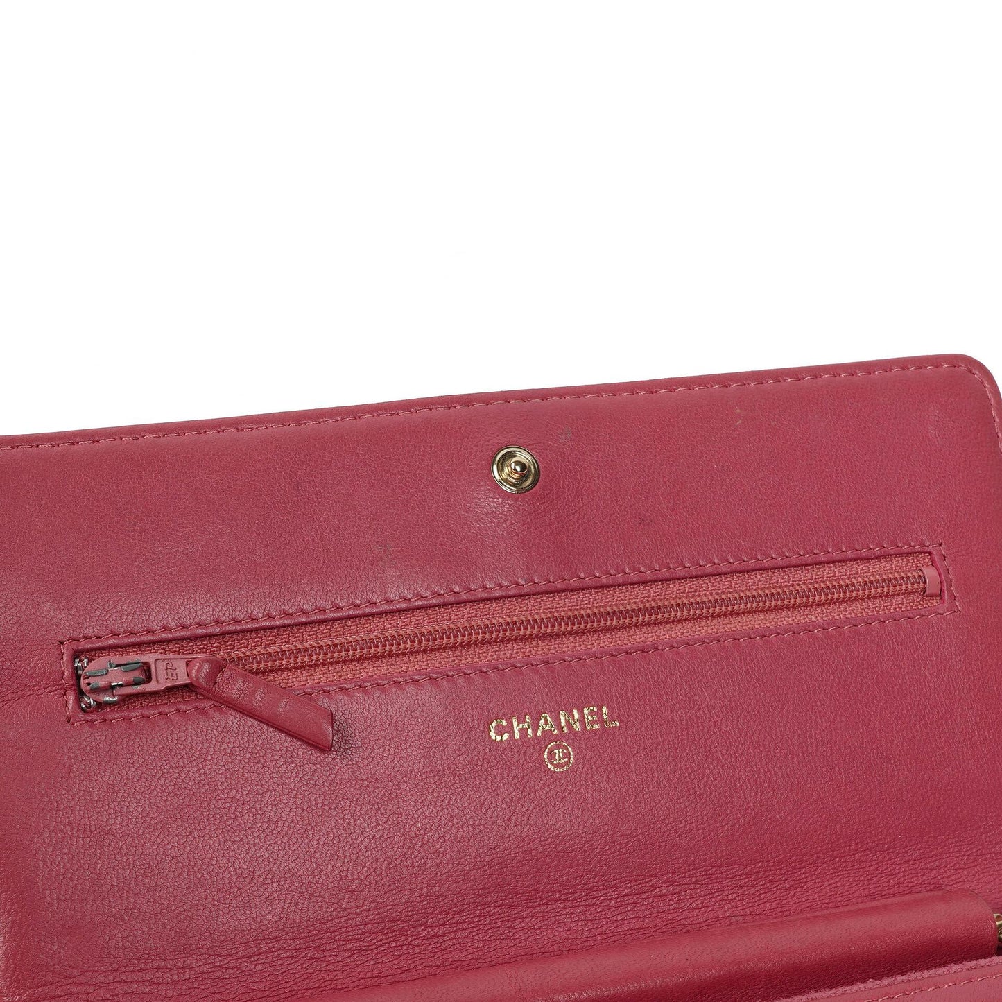 Chanel Camelia Wallet on Chain WOC aus pink geprägtem Lammleder