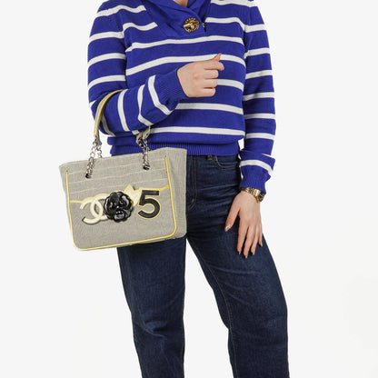 Chanel Camellia N°5 Chocolate Bar Tote Tasche