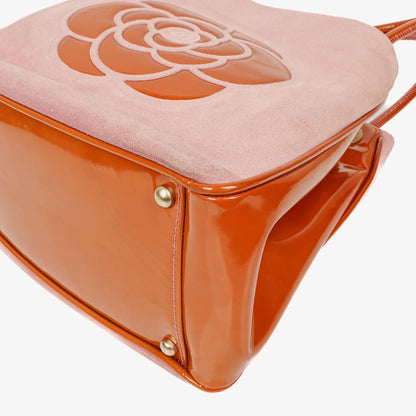 Chanel Camellia Tote Bag aus rosa Wildleder und Patentleder
