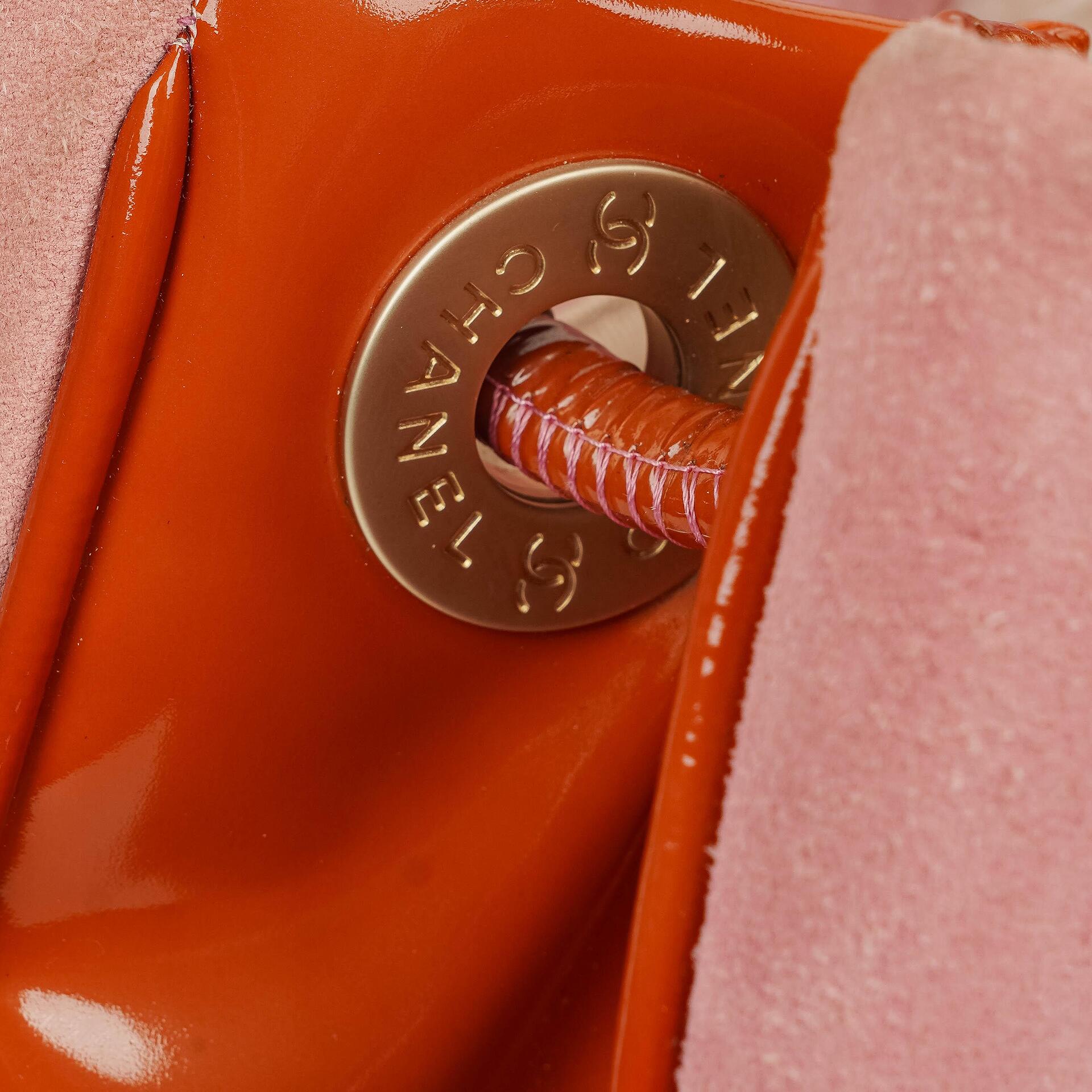 Chanel Camellia Tote Bag aus rosa Wildleder und Patentleder
