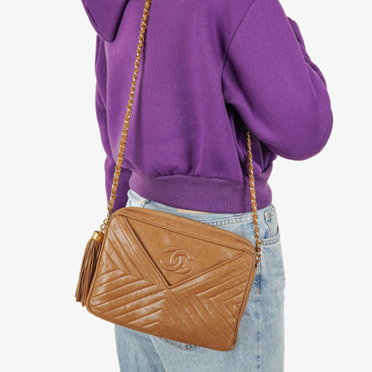 Chanel Camera Umhängetasche aus braunem Leder mit Quaste
