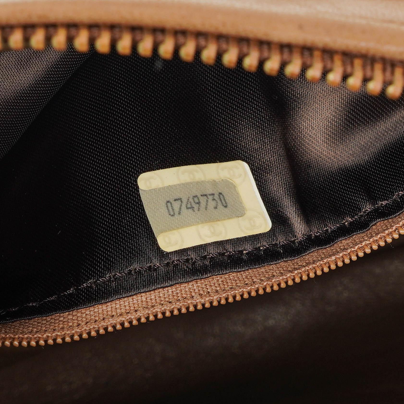 Chanel Camera Umhängetasche aus braunem Leder mit Quaste