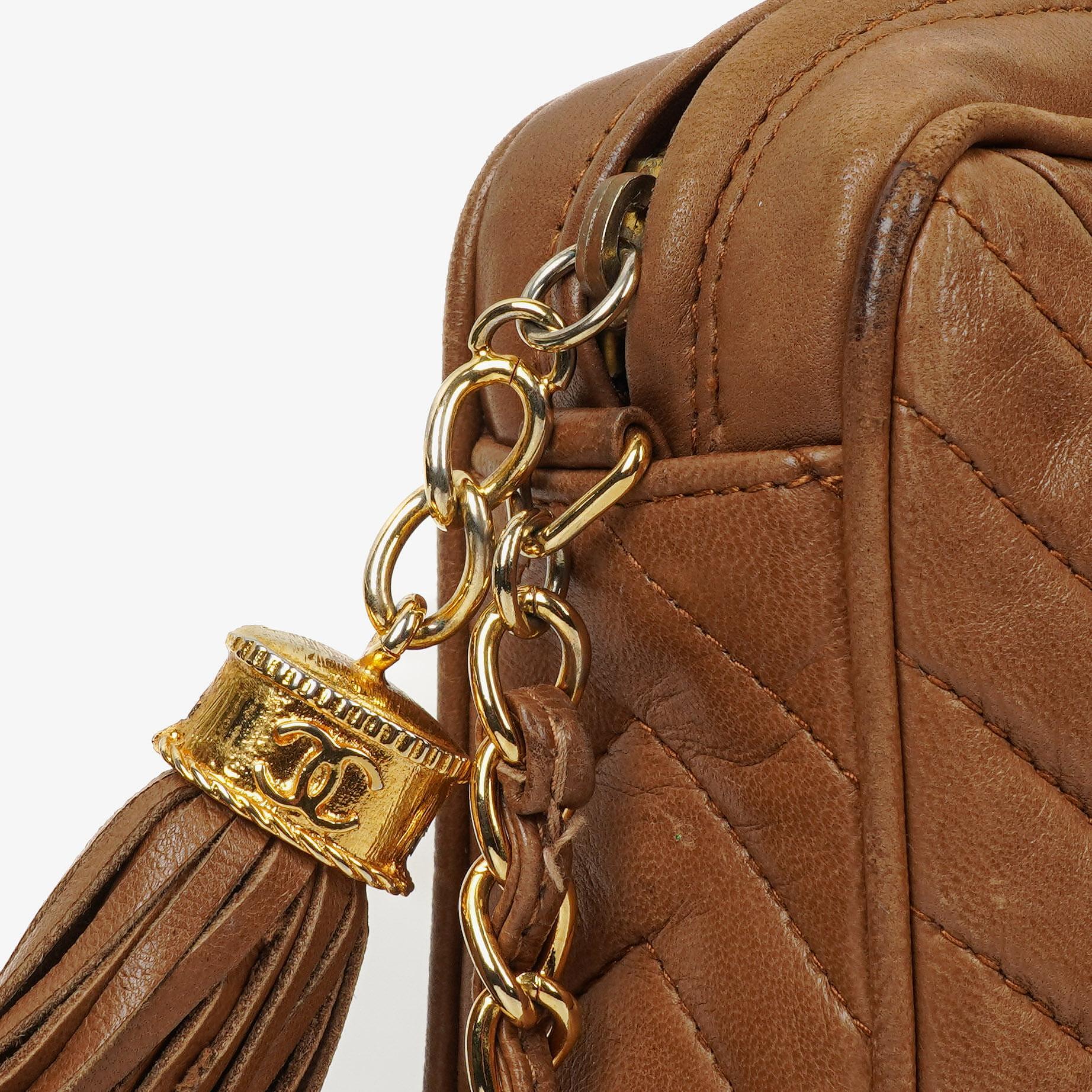 Chanel Camera Umhängetasche aus braunem Leder mit Quaste